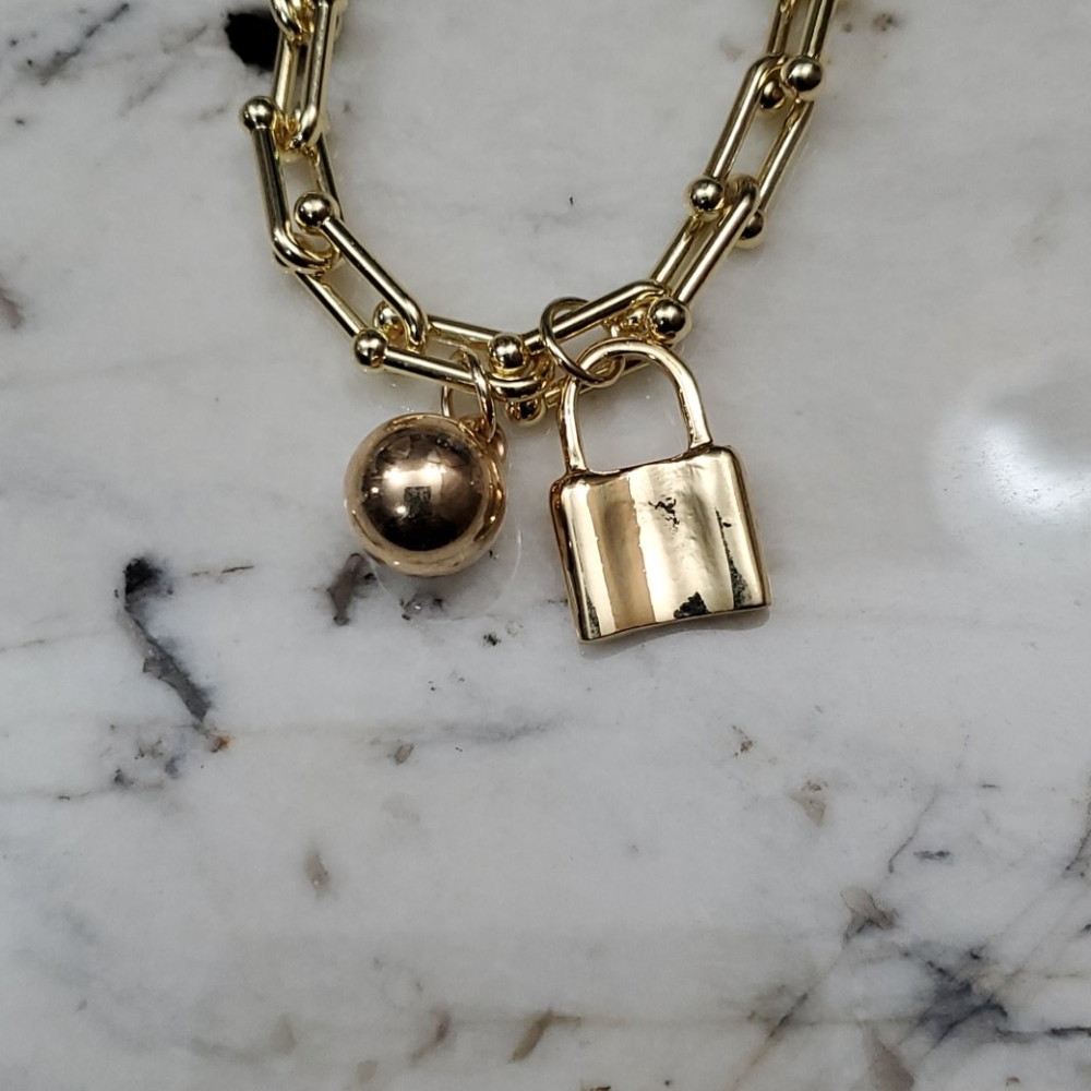Necklace - Picture 2 of 3